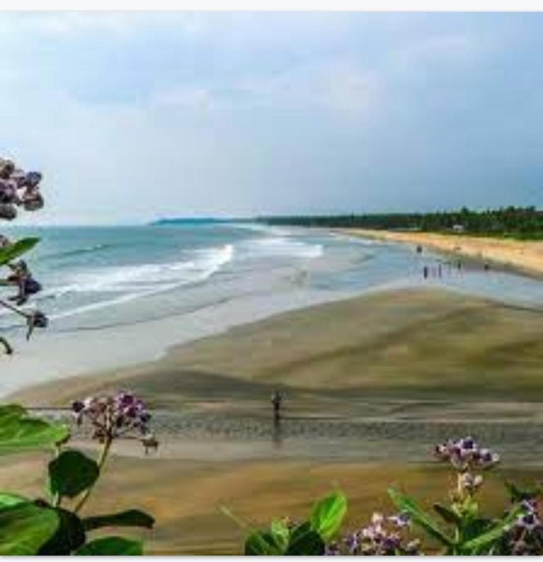Urban Rose Homestay Kannur Buitenkant foto