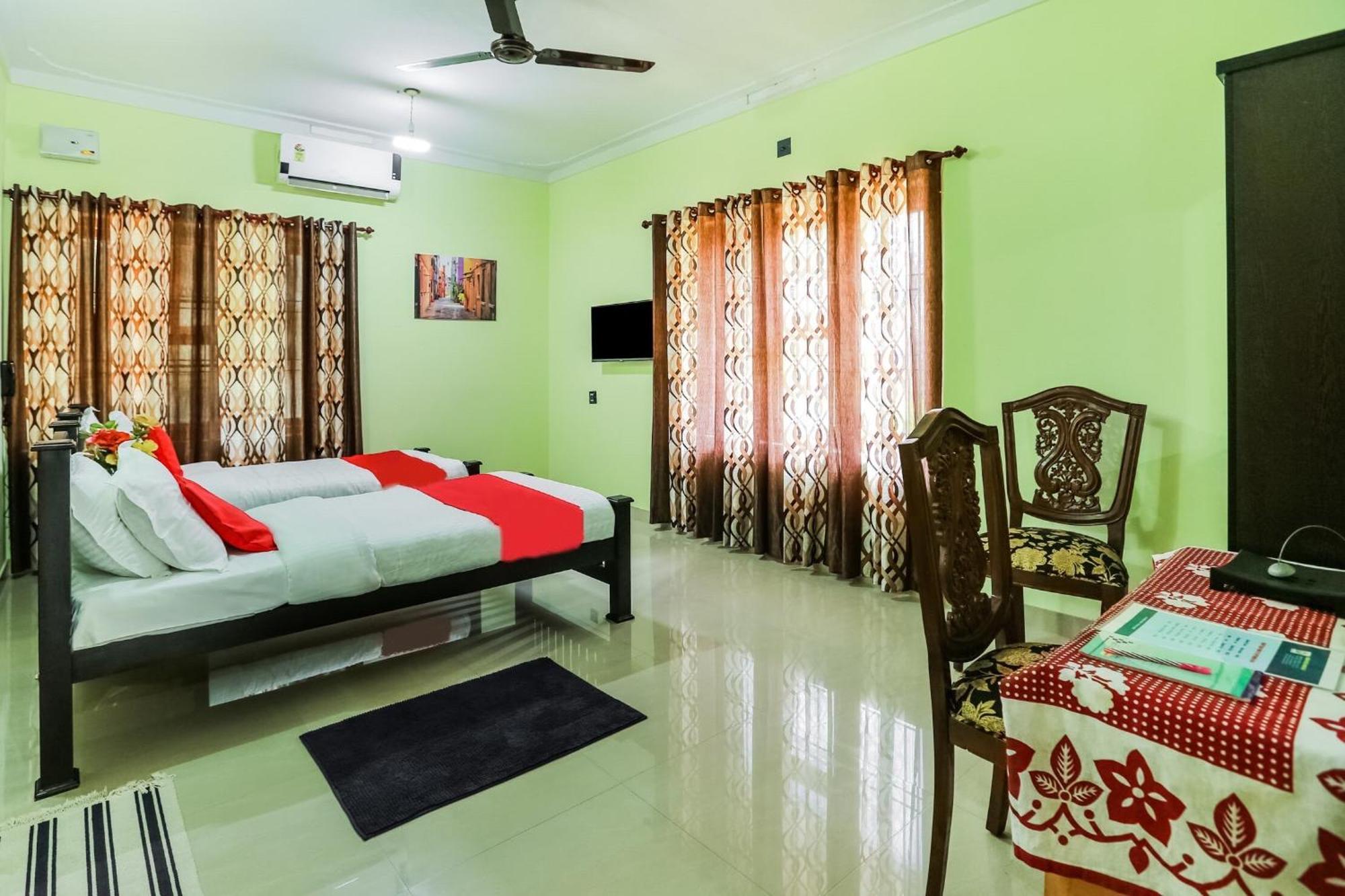 Urban Rose Homestay Kannur Buitenkant foto